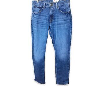 Wrangler Jeans Size 30-32 Unisex Athletic Fit Medium Wash Tapered Leg Mid Rise